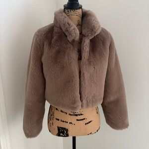 NWOT- Cozy Women's Faux Fur Jacket - Taupe, Small.